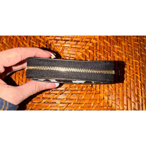 Kate Spade Darcy Graphic Blooms Small Zip Wallet Floral Black White NWT $139 - Picture 9 of 9